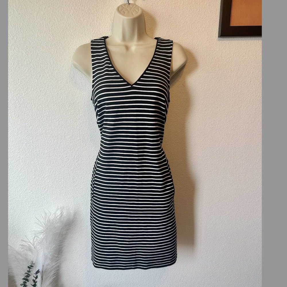 Banana Republic XS Black White Stripe Knit Stretch Shift Dress Pocket Sleeveless
